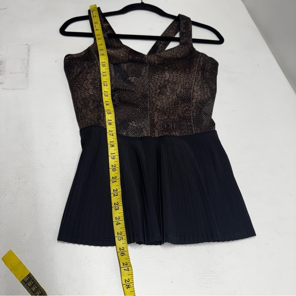 Lululemon city tank peplum out Brown and Black Sleeveless Top size 10 - Picture 8 of 11